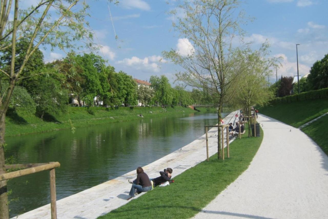 Riverside Ljubljanica With Private Parking Apartment Ljubljana Bagian luar foto